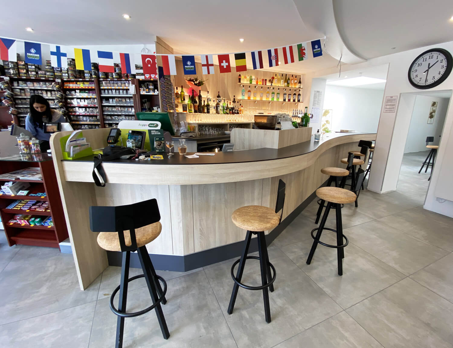 Agencement Bar Tabac Le Saint Germain à Lorient Morbihan