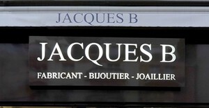 Agencement bijouterie JACQUES B - Antony